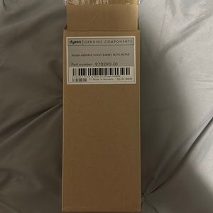 Brand new Dyson Airwrap complete long barrels 1.6
